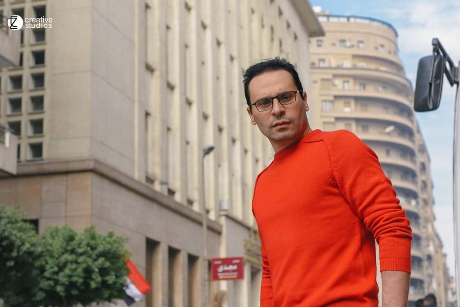 محمود عزازي: مصر هي الحب الأكبر في حياتي.. والفن لا يوضع في قوالب أخلاقية "
