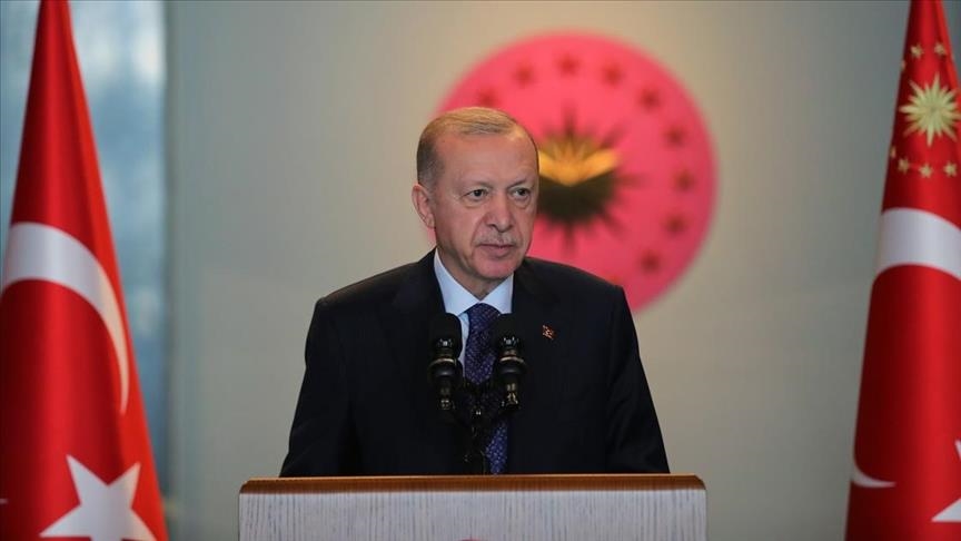 أردوغان يجتمع مع اللجنة السياسية في الرئاسة التركية