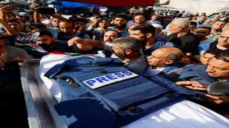 من صحافة العدو.. لو أن حماس قامت بقتل خمسة من المراسلين الإسرائيليين لكان الصراخ وصل إلى عنان السماء...!!!