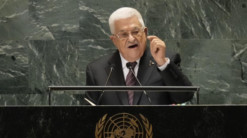 عباس: أرفض ماحدث يوم 7 أكتوبر.. وأدعو الفصائل الفلسطينية لتسليم سلاحها