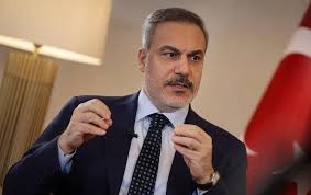 فيدان: الصراع بين روسيا وأوكرانيا أصبح الآن أقرب إلى التوقف