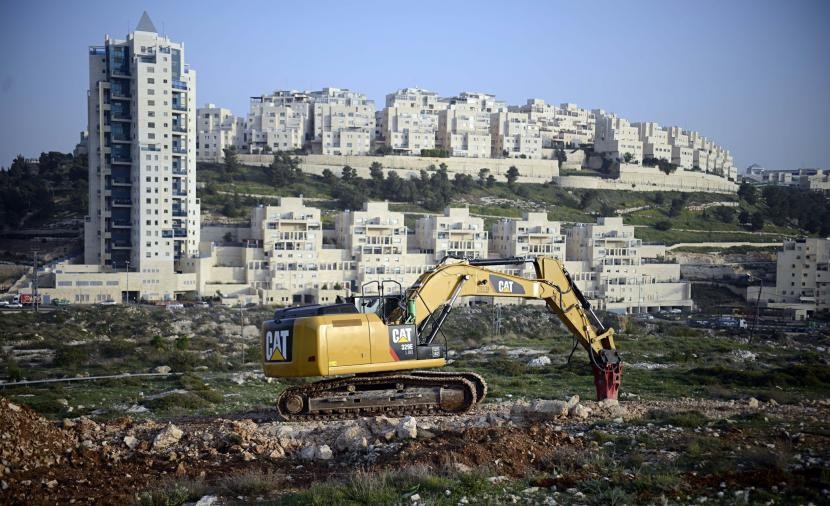 الإحتلال يصدر أمرا بالاستيلاء على 77 دونما من أراضي الفلسطينيين شرق القدس