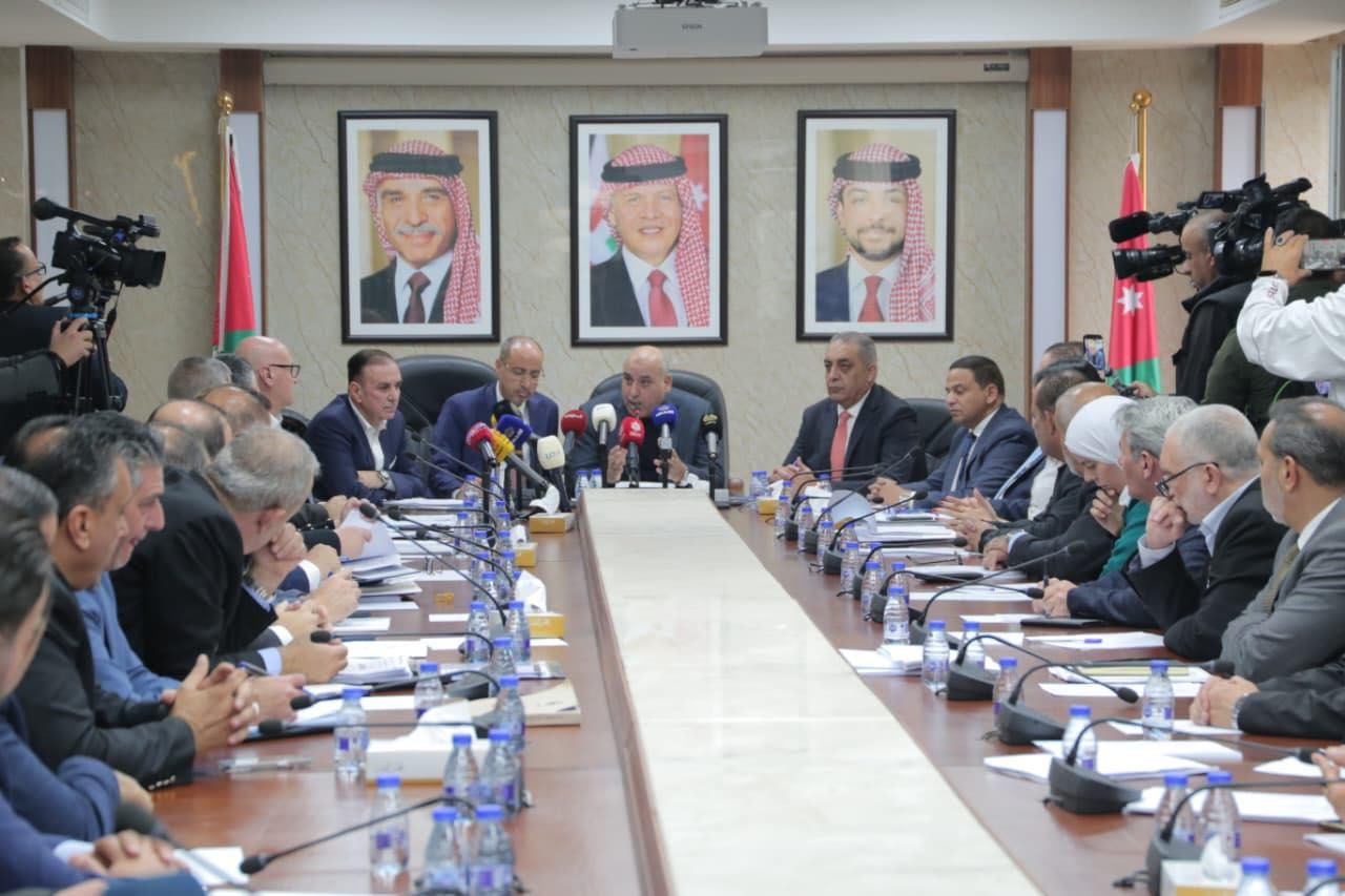 إقرار الموازنة العامة الأردنية ومطالبات بمعالجة الأوضاع الإقتصادية والمعيشية