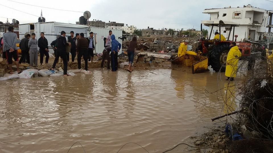 الأمطار تغرق مستشفى الشفاء في غزة.. الحصار يحوّل الطقس إلى كارثة