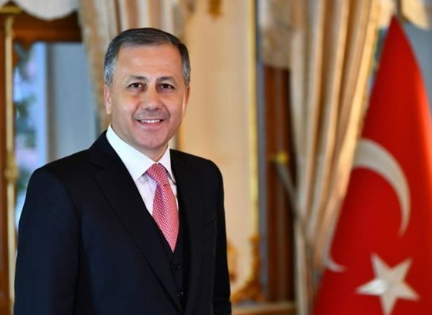 وزير الداخلية التركي: الطائرة الليبية طلبت هبوطًا اضطراريًا ولم يتم التواصل معها