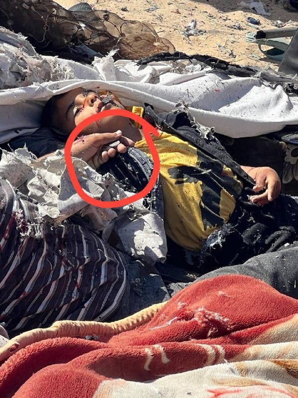 صورة أرشيفية لطفل قتله الاحتلال في غزة