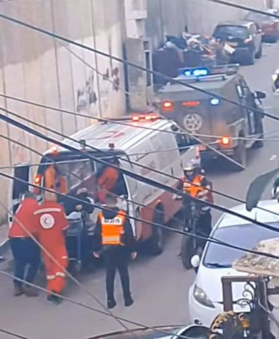 إصابة عامل فلسطيني قرب جدار الفصل العنصري ببلدة الرام