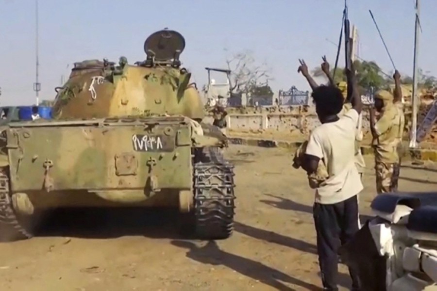 اشتعال الأوضاع بالسودان... مقتل 6 من قوات حفظ السلام وأصابع الاتهام لقوات الدعم السريع