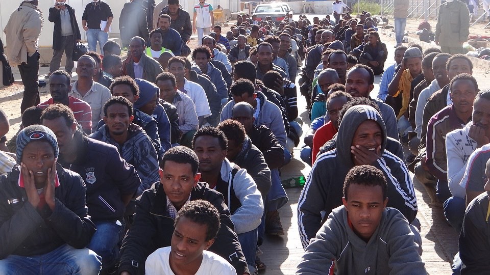 جنوب ليبيا تحت النار: المهاجرون بين القمع الأمني والانتهاكات الحقوقية