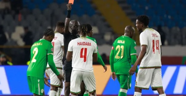 محند أمقران عبدلي يكتب: كأس إفريقيا.. المال والنفوذ ينهش كرة القدم