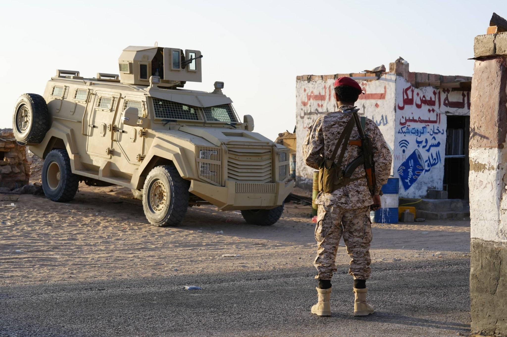 المجلس الانتقالي يعلن بدء تسليم مواقع في حضرموت والمهرة لـ«درع الوطن»