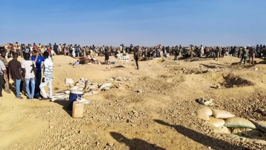 السودان: 13 ضحية لانهيار آبار الذهب.. اقتصاد تدفعه الحرب إلى المخاطرة بالحياة
