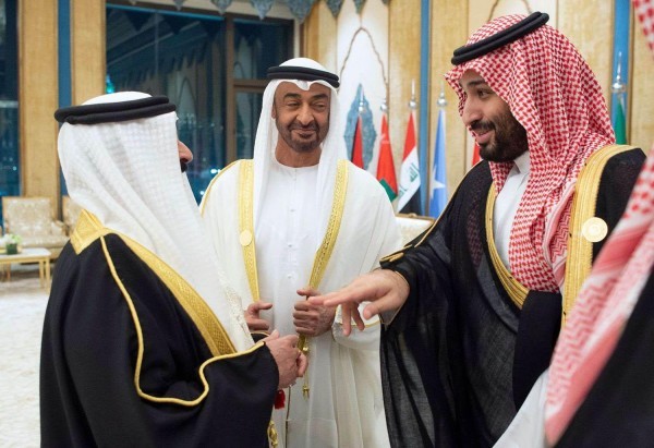 تصدعات الخليج: تنسيق إماراتي بحريني خفي لتقويض نفوذ السعودية ومنع التقارب الإقليمي