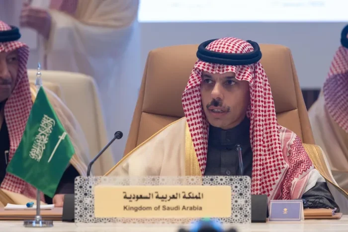 السعودية ترفع سقف المواجهة.. التصعيد يقابله تصعيد وأي حسابات إيرانية خاطئة ستواجه برد جماعي