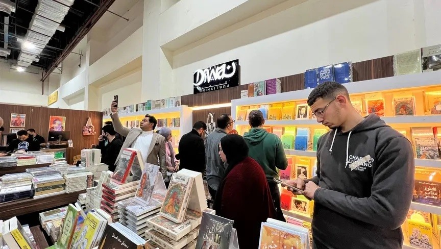 تحت شعار "من يتوقف عن القراءة يتأخر".. انطلاق معرض القاهرة الدولي للكتاب