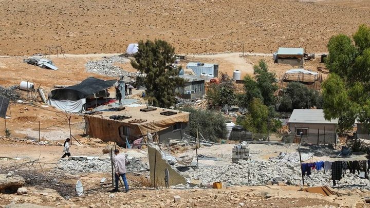 اقتلاعٌ ممنهج في الأغوار.. تهجير عائلات شلال العوجا نموذجًا لسياسة التفريغ القسري