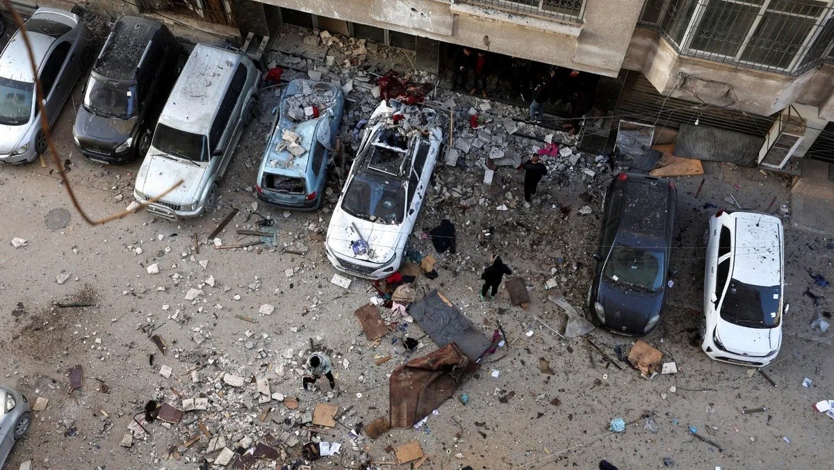 28 شهيداً في غزة اليوم.. تغول صهيوني قبيل فتح معبر رفح غداً