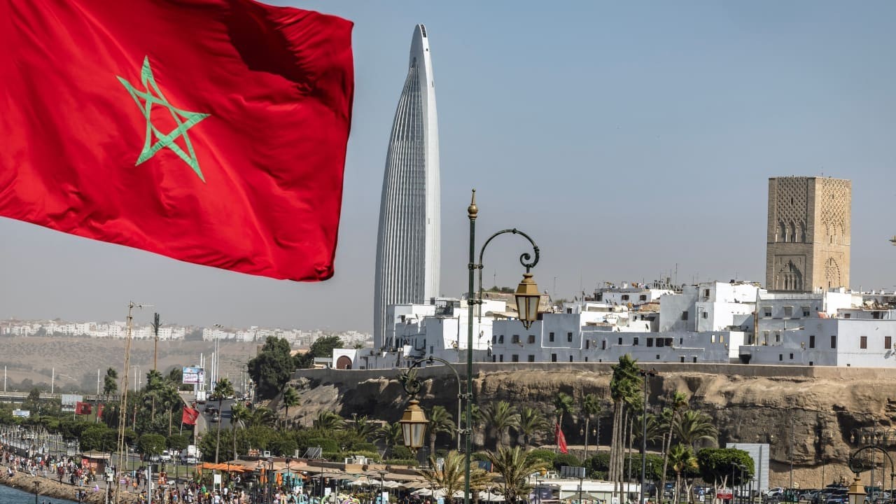 هشام توفيق يكتب:  من احتراف الملاعب إلى احتراف المؤسسات.. الطموح المغربي بين آفاق التغيير وعقبة الاختراق الصهيوني الممنهج