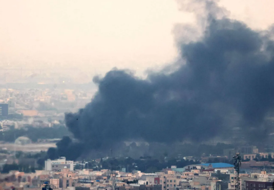 مركز حقوقي يحذر من استغلال إسرائيل للحرب الإقليمية لفرض واقع جديد في فلسطين