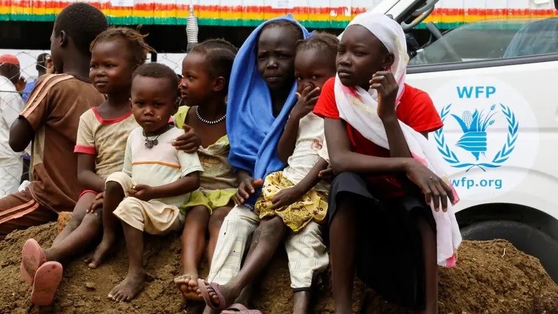 باحث شؤون أفريقية لـ 180 تحقيقات: استمرار الحرب في السودان يدفع نحو تداعيات إقليمية خطرة