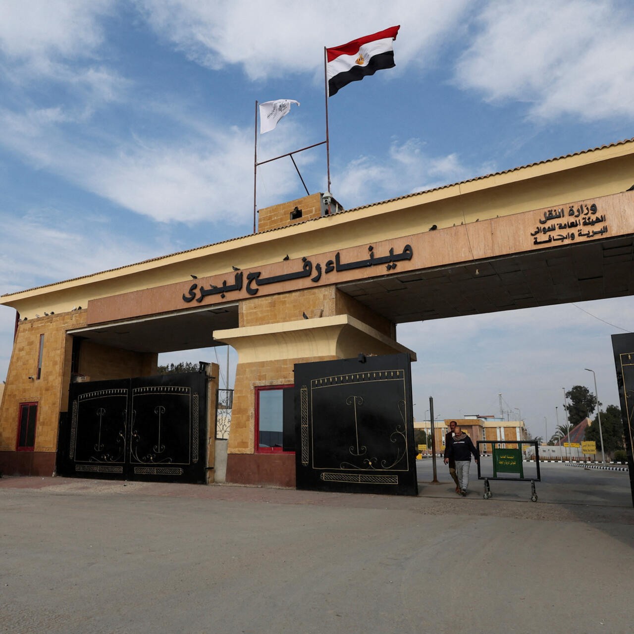 عزات جمال يكتب: إعادة فتح معبر رفح: الدور المصري في مواجهة محاولات الاحتلال تفريغ الخطوة من مضمونها