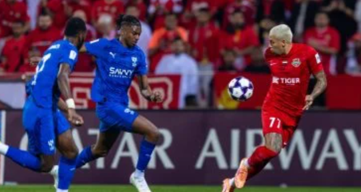 الزعامة في اختبار الوحدة.. هل ينهي الهلال دور المجموعات بسجل خالي من الهزائم؟