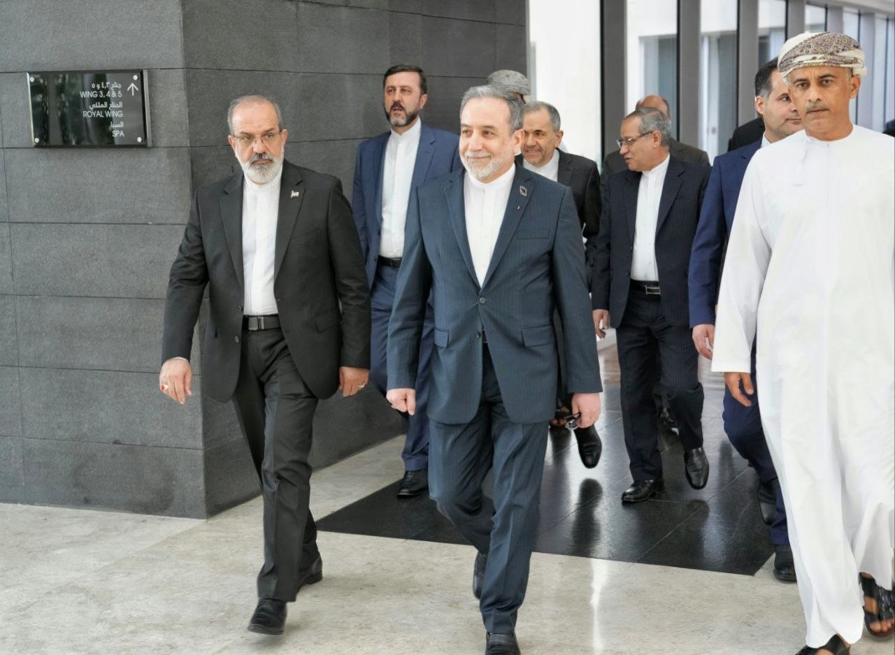 انتهاء المرحلة الثانية من مفاوضات مسقط: رسائل إيرانية واختبار نوايا أمريكية