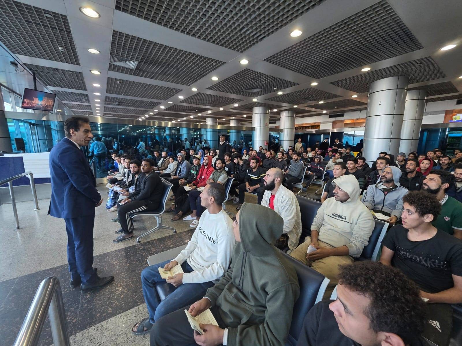 الخارجية المصرية أعادت في السابق مهاجرين غير شرعيين هربوا إلى ليبيا قبل وصولهم إلى سواحل أوروبا (وزارة الخارجية المصرية).jpeg