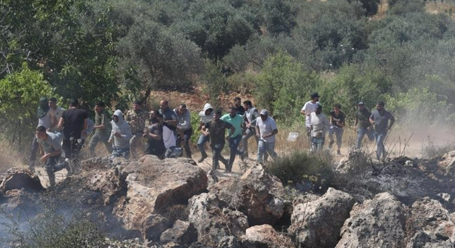 صمود شعبي في القدس.. أهالي مخماس يكسرون هجوم المستوطنين على منطقة المكيبرة