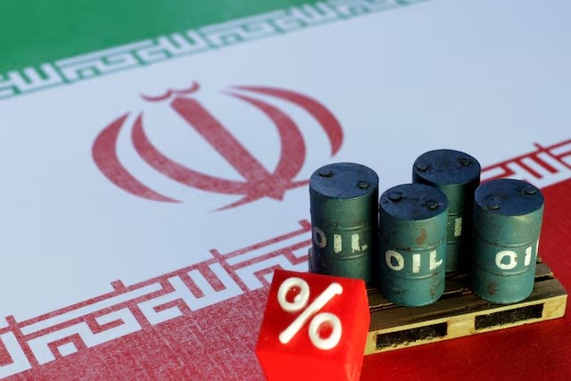 تداعيات الحرب.. جولدمان ساكس: أسعار النفط ستتجاوز 100 دولار للبرميل الأسبوع المقبل