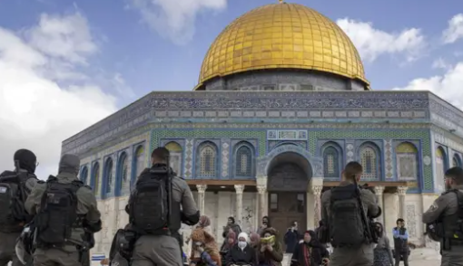 البرلمان العربي يدين إغلاق المسجد الأقصى ويحذر من تفجر الأوضاع بالمنطقة