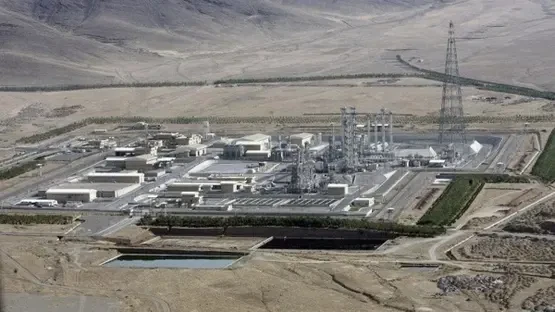 مركز نطنز النووي في  إيران يتعرض لهجومين أمريكيين متتاليين.. ما الدلالات؟