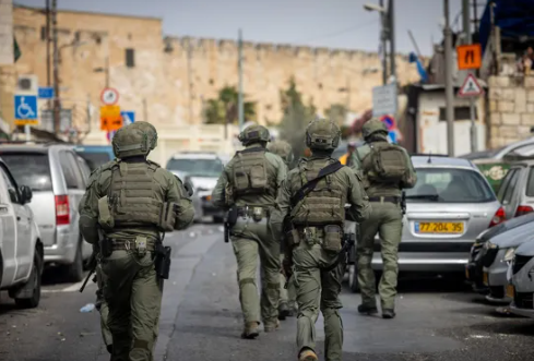 سياسة التهجير القسري: إخطارات إسرائيلية بهدم منازل فلسطينية جنوب الخليل
