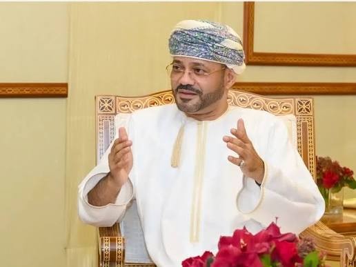 وزير الخارجية العماني: على شركاء أمريكا مساعدتها في الخروج من حرب غير قانونية