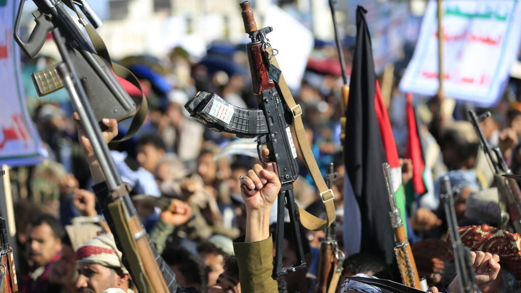 الحوثيون يعيدون رسم المعركة: من تضامن محسوب إلى ضغط إقليمي مفتوح