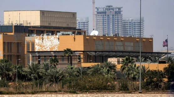 السفارة الأميركية في بغداد تحث رعاياها على مغادرة العراق فورا