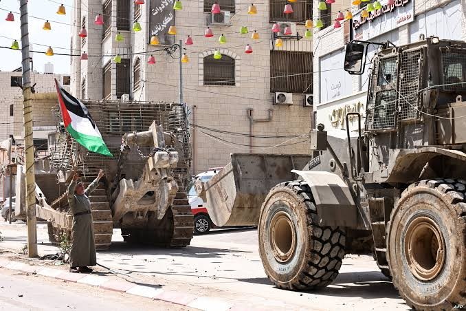 محمد مصطفى شاهين يكتب: يوم الأرض :عقيدة البقاء الفلسطينية قوة الحق اقوي من ارهاب اسرائيل