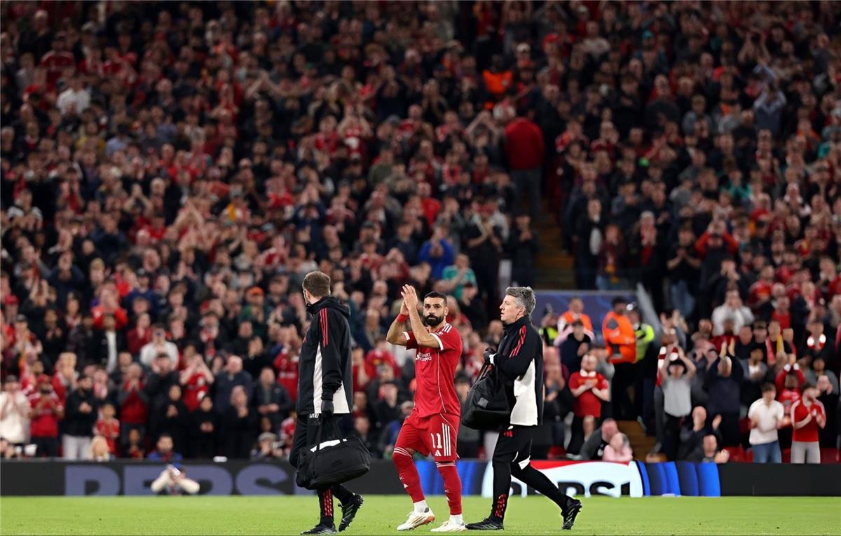 لماذا أعلن محمد صلاح الرحيل عن ليفربول في هذا التوقيت؟ صحيفة تكشف السبب