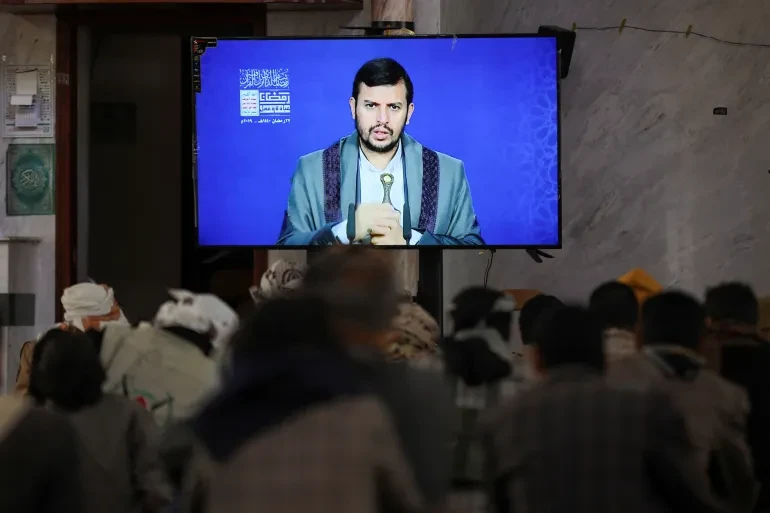 الحوثي: أيادينا على الزناد والتحرك العسكري جاهز مع أي تطورات في المنطقة
