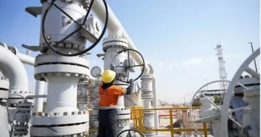 استهداف الطاقة: هل يدخل العالم أزمة إمدادات؟