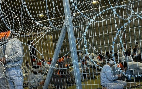 الاحتلال يفرج عن أربعة أسرى من سجون الظلم والقهر