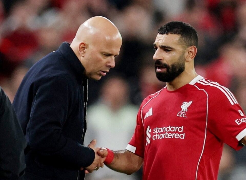 سلوت يحتفي بإرث محمد صلاح ويأمل ختاما مثاليا بلقبين قبل الوداع