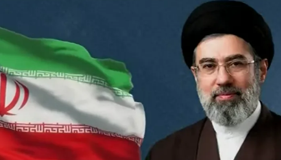 المرشد الإيراني: اغتيال قائد استخبارات الحرس الثوري دليل على يأس واشنطن وتل أبيب
