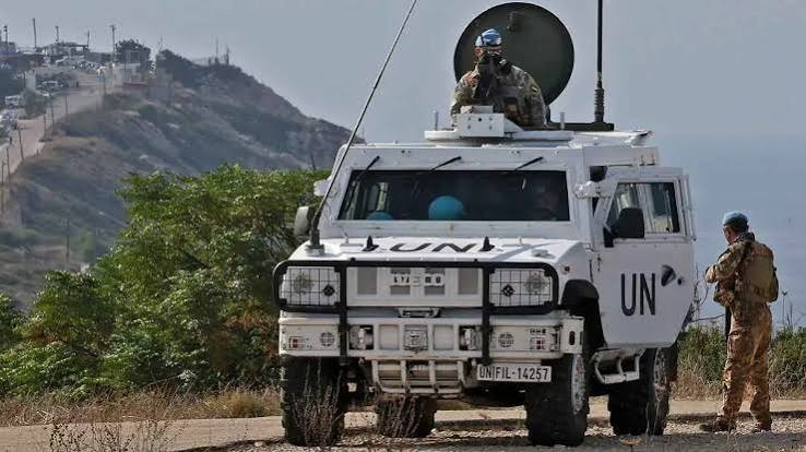 إصابة ثلاثة جنود من قوات حفظ السلام في جنوب لبنان إثر انفجار