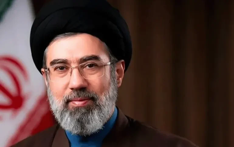 مجتبى خامنئي بين إدارة الحرب والغياب الصحي: تقرير تحليلي شامل