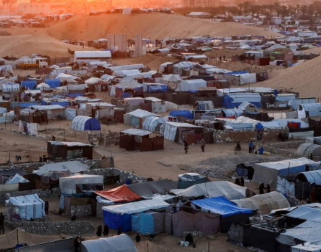 غزة تحت حصار الأوبئة: تدهور بيئي خطير يهدد حياة آلاف العائلات وسط القطاع