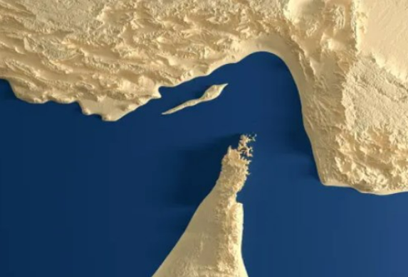 انسحاب قوة أمريكية من مضيق هرمز بعد اشتباك مع الحرس الثوري