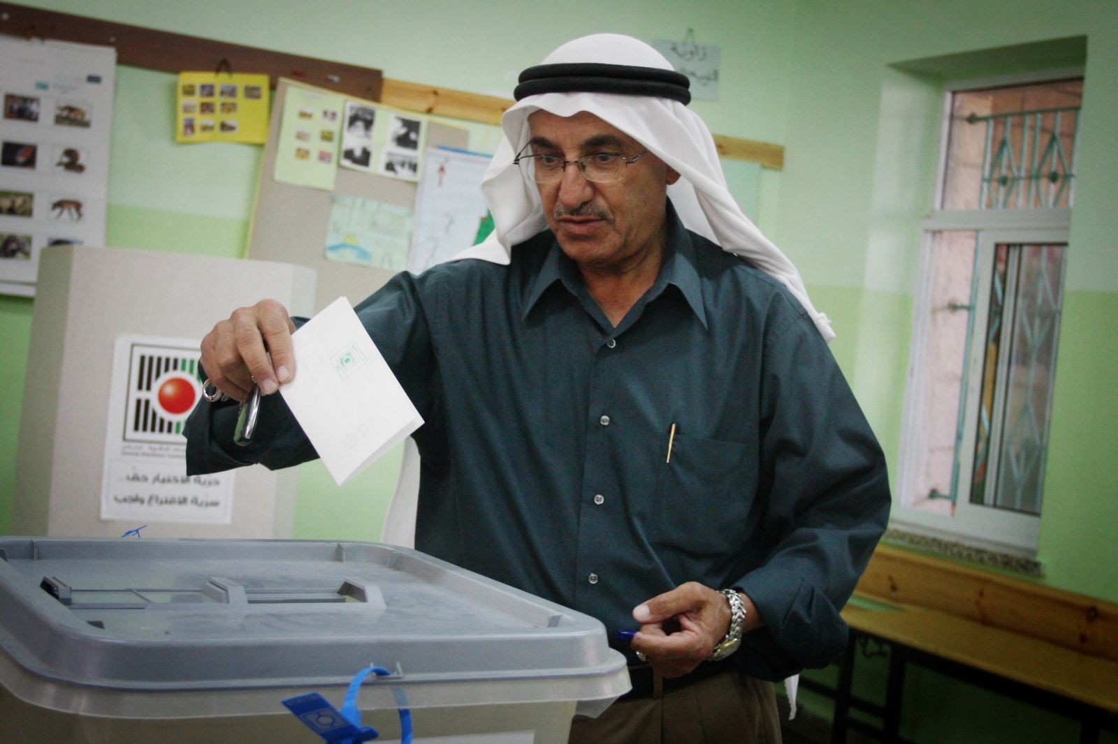 سميح خلف: الالتزام بالتنسيق الأمني والاعتراف بإسرائيل شروط "فتح" لمرشحي الانتخابات المحلية
