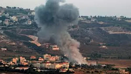 مقتل 5 أشخاص بغارة إسرائيلية على دورية للجيش اللبناني في مجدل زون