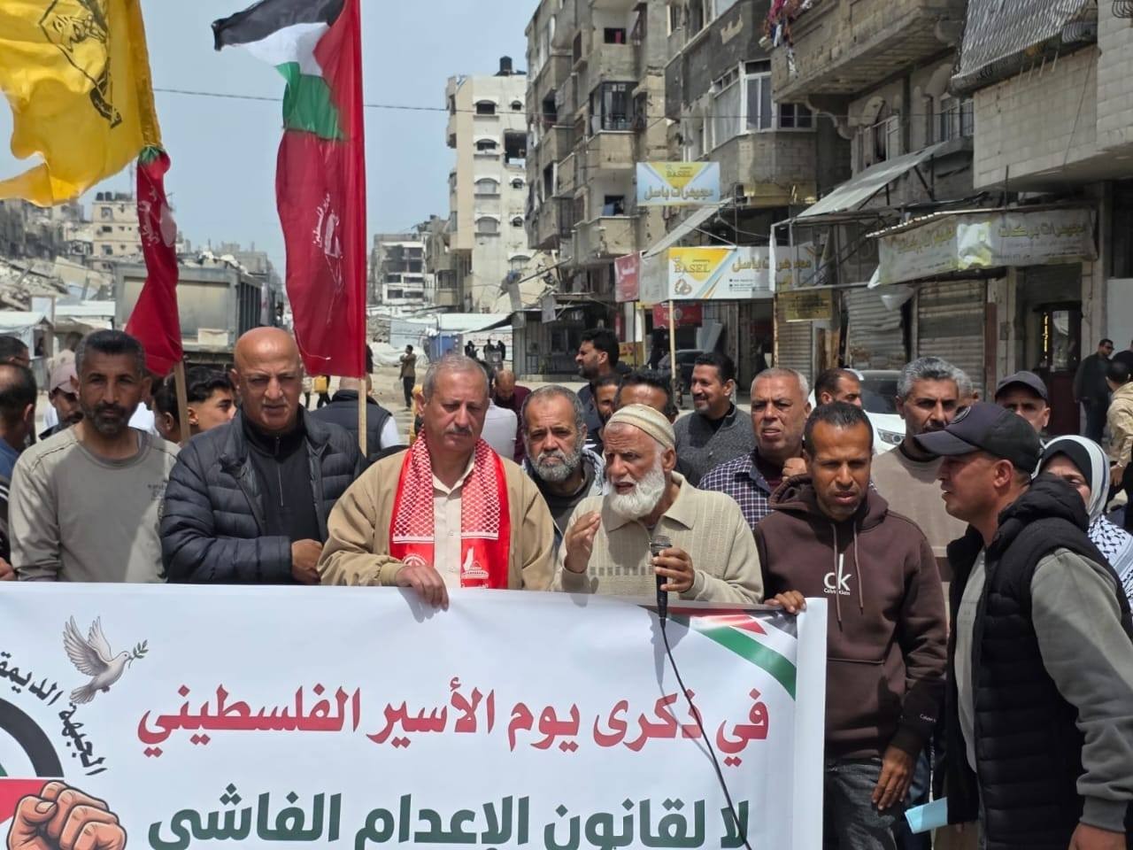 غزة تنتفض للأسرى: وقفة الشيخ رضوان ترسم خارطة المواجهة ضد "قانون الإعدام"